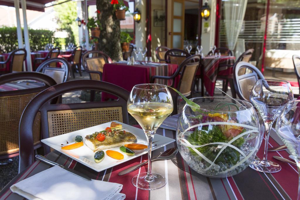 Auberge De La Terrasse Villersexel Eksteriør bilde